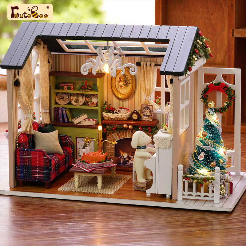 PUUZZLE 1: 24 DIY Dollhouse Kit (Holiday Time)