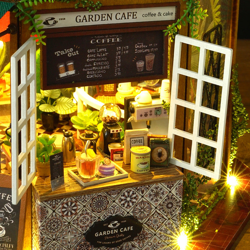 PUUZZLE 1:24 DIY Dollhouse Kit (Garden Cafe)