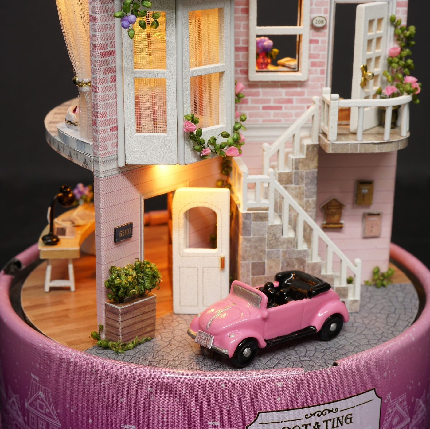 PUUZZLE 1: 24 DIY Dollhouse Kit (Meet at Corner)