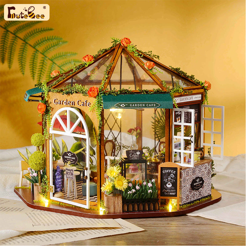 PUUZZLE 1:24 DIY Dollhouse Kit (Garden Cafe)