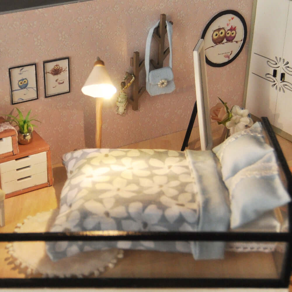 PUUZZLE 1:24 DIY Dollhouse Kit ( Yuko Microdream)