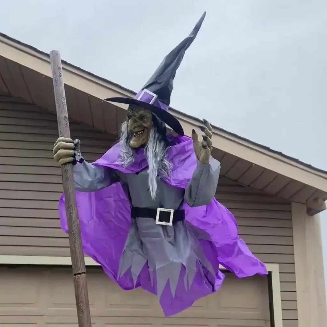 PUUZZLE™ | Flying Hover Witch