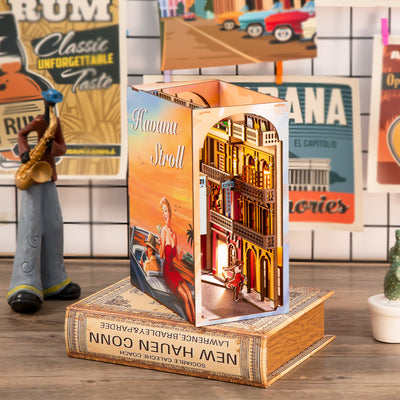 PUUZZLE DIY Booknook Kit (Havana Stroll)